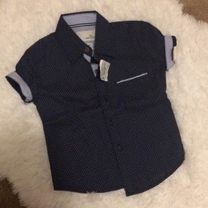 Boys 2T short sleve shirt